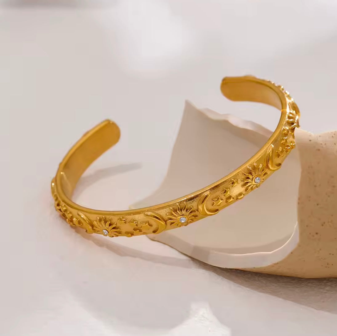 Lunita Bangle