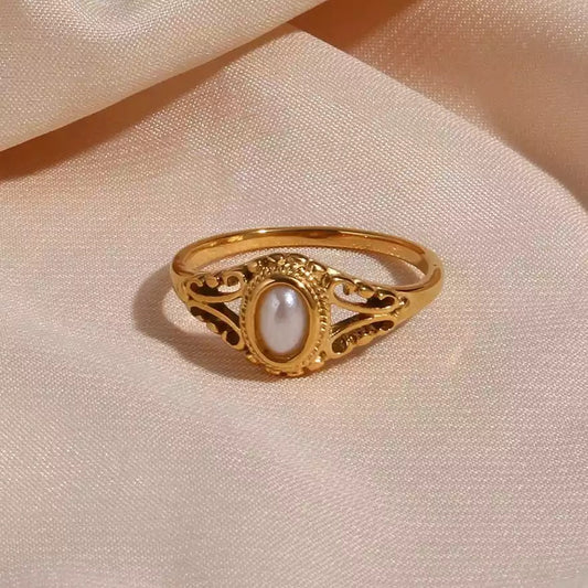 Queen Bee Ring